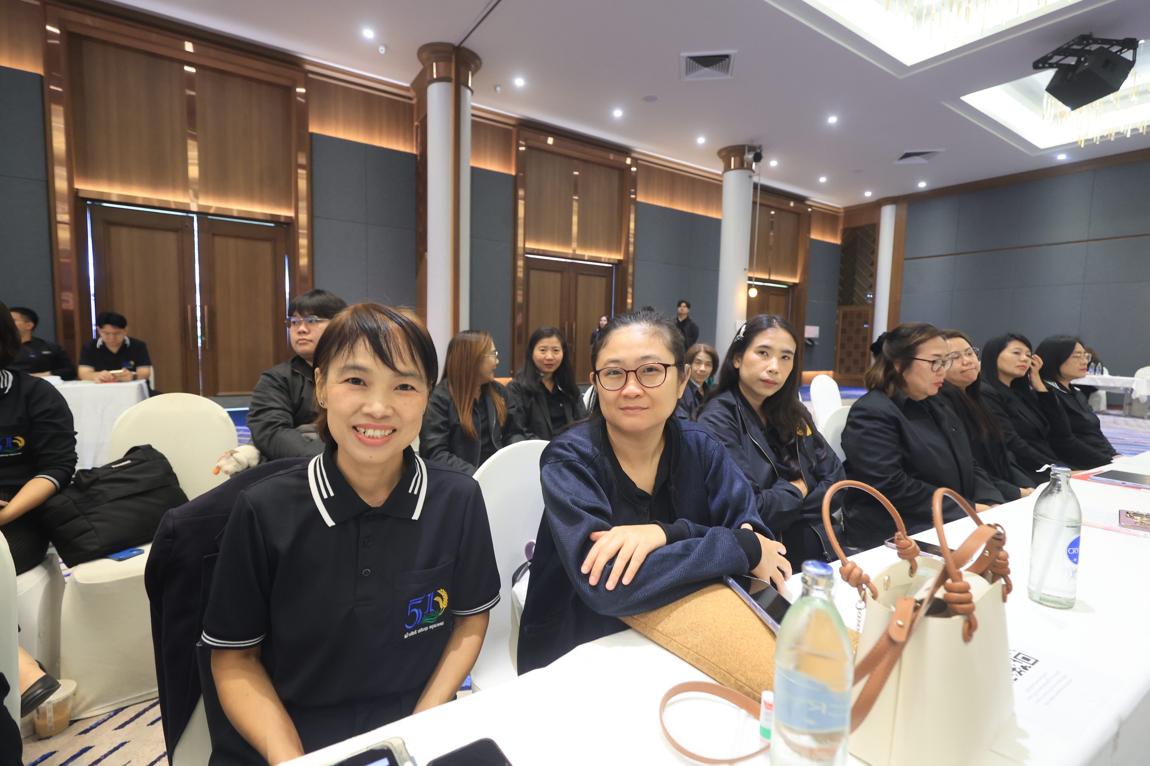 title - เลขาฯ ส.ป.ก. ประชุมเข้ม! 